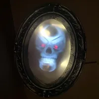 Интерактивное зеркало "Призрак" (Haunted Mirror) с датчиком движения и звуком, Хэллоуин — фото 3