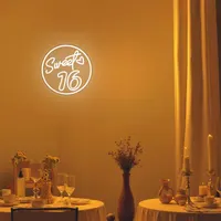 Неонова вивіска Sweet 16 LED тепле жовте світло декоративна підсвітка для свята — фото 3