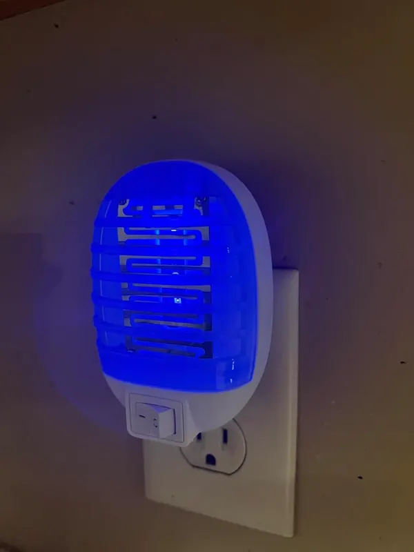 Электрическая ловушка для комаров и мух (Bug Zapper) 4 шт, УФ-свет, Для розетки